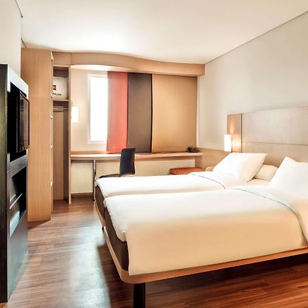 Ibis Gading Serpong Extérieur photo