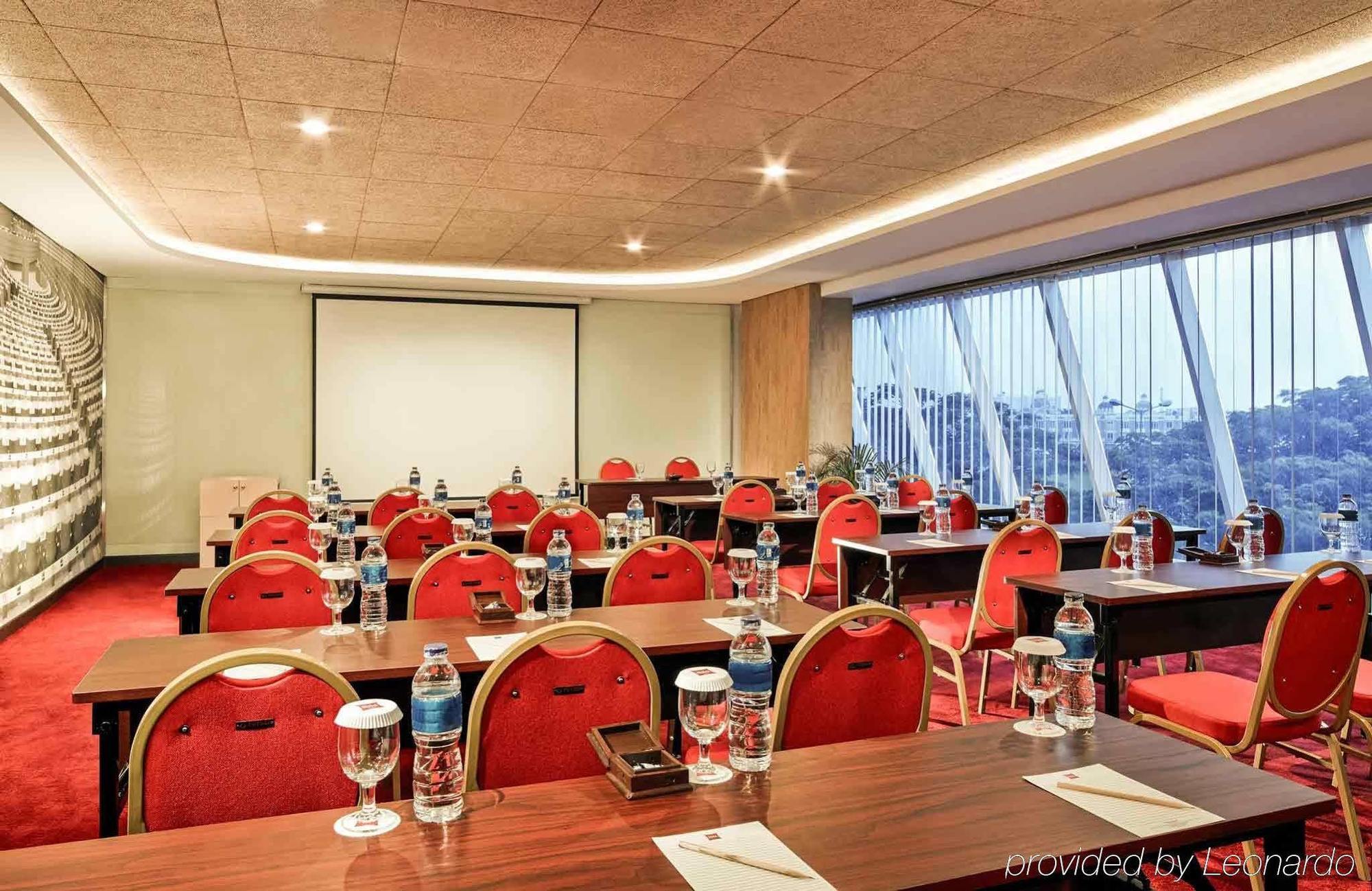 Ibis Gading Serpong Extérieur photo