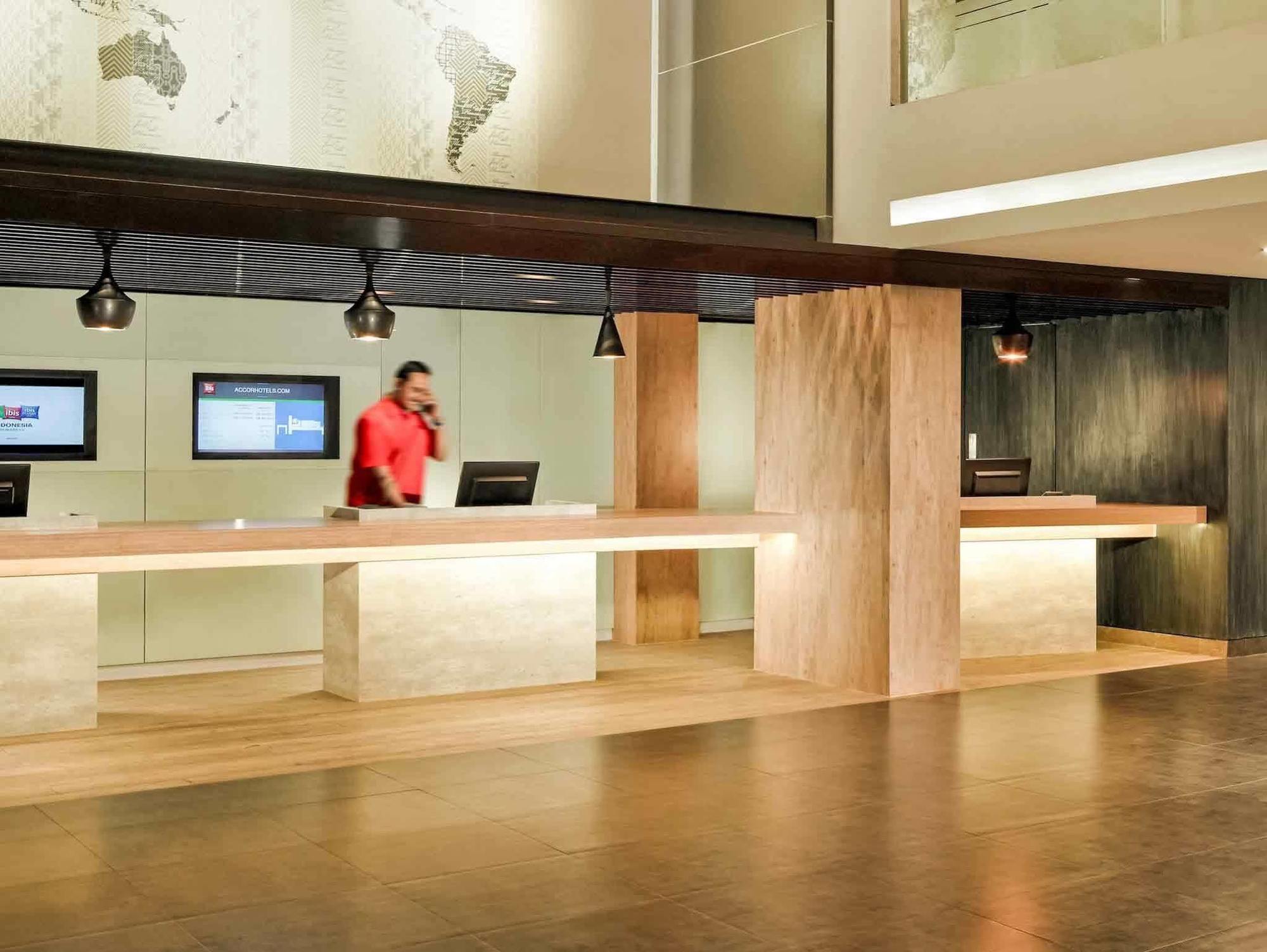 Ibis Gading Serpong Extérieur photo